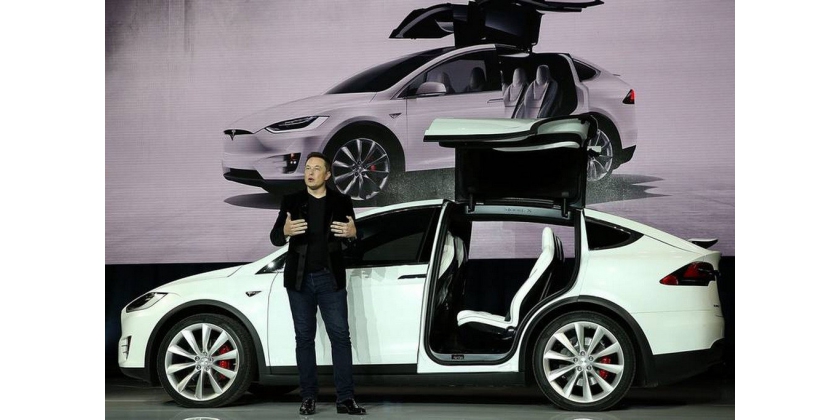 Элон Маск официально презентовал Tesla Model X